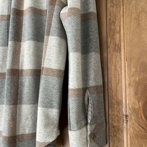 Neuflora New York Button Down — Grey Plaid — Large - Picture 4 of 6